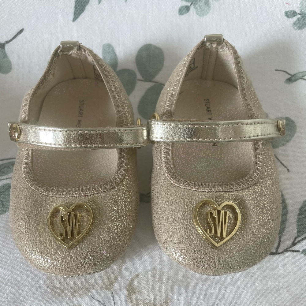 Stuart Weitzman Pale Gold Baby Shoes Size 3 NWOT
